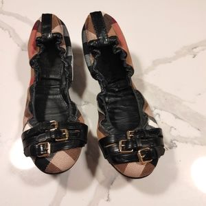 BURBERRY Falcony Flat